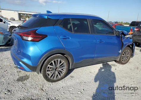 2021 Nissan Kicks Sv z USA, uszkodzony, nr VIN 3N1CP5CV5ML490282